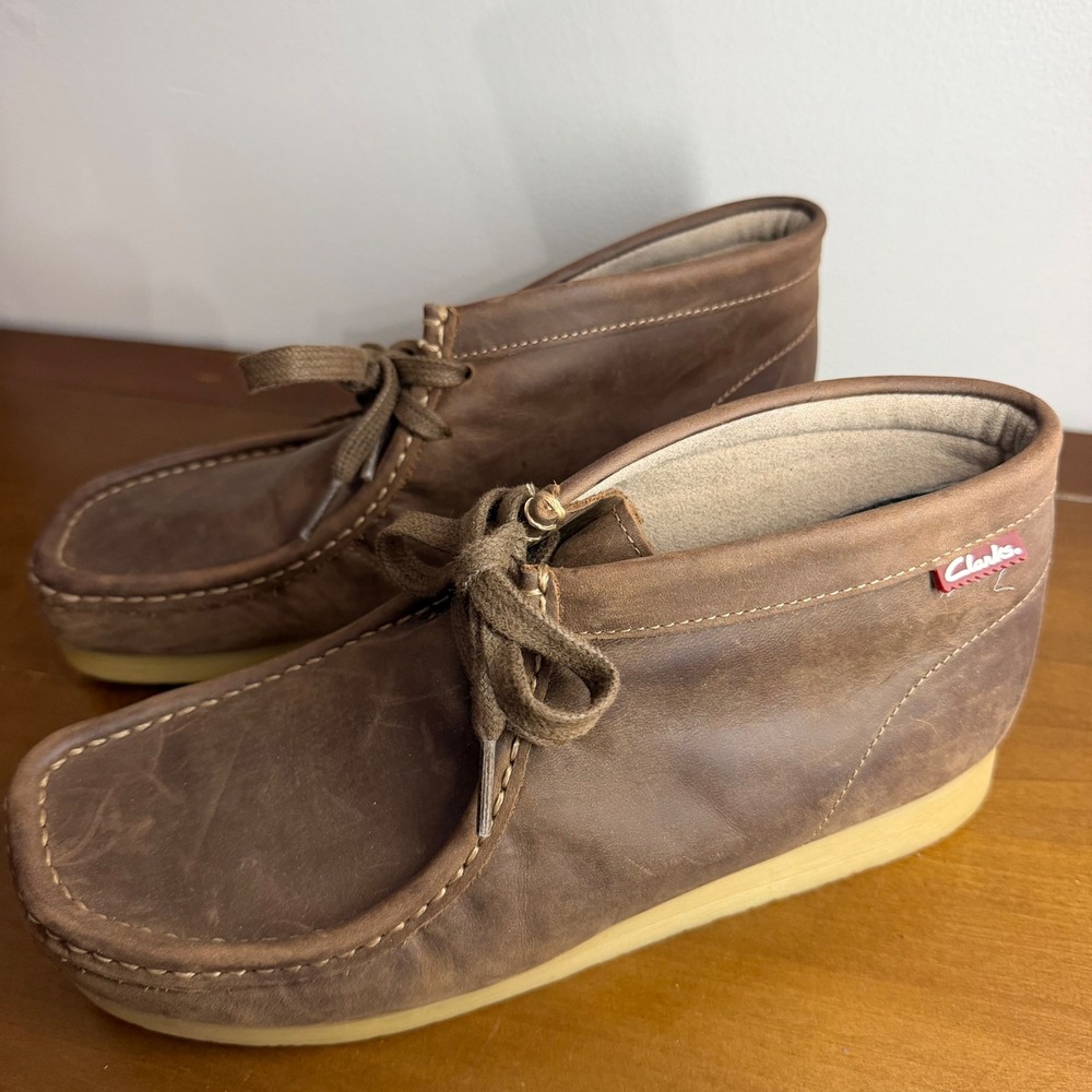 Clarks Stinson Hi Beeswax Leather Chukka Boots Mens 7.5 Brown Moccasin Toe
